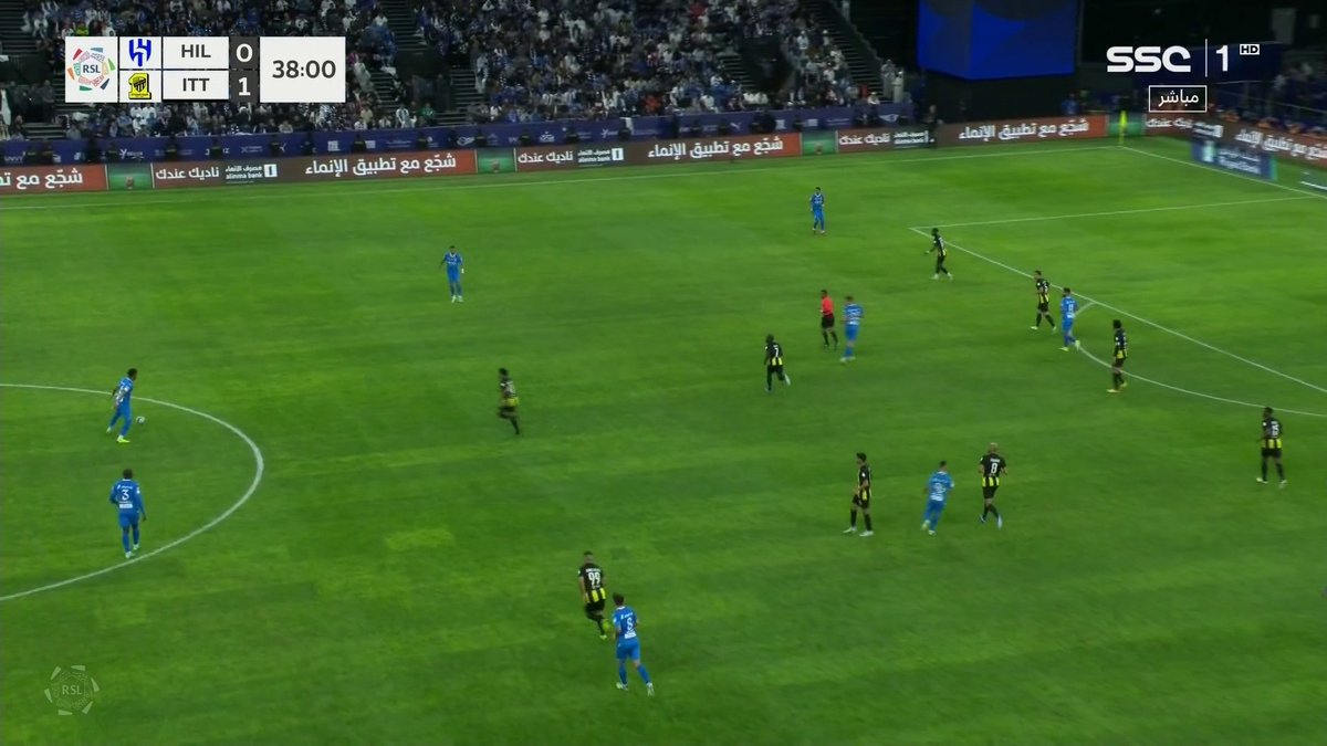 شاهد فرحة المعلق فهد العتيبي على هدف الهلال .