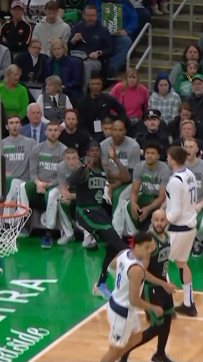 HOW DID JRUE MAKE THIS SHOT??? 🤯🤯🤯