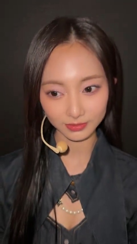 wait for the wink at the end 😉 💥 Listen ONE SPARK ❤🔥 Listen With YOU-th #TWICE #트와이스 #TZUYU #쯔위 #WithYOUth #ONESPARK #IGOTYOU