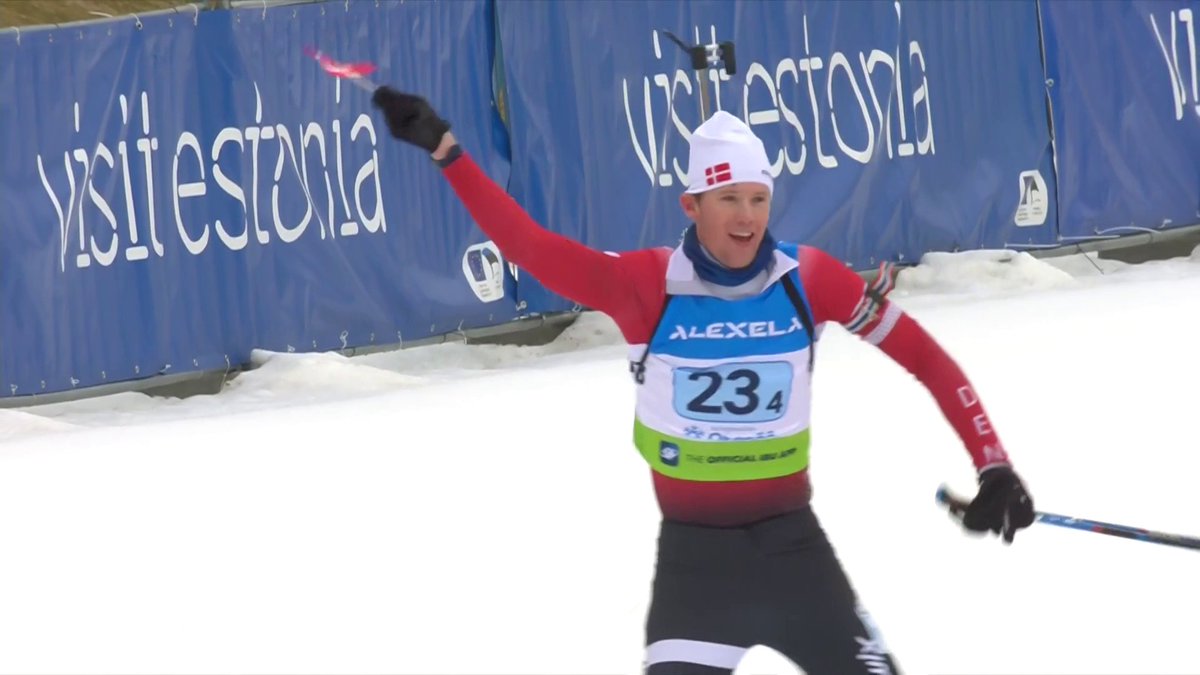 The most wholesome thing you'll see all week - the first-ever finish for a Danish Men relay team 🇩🇰 The tiny flag 🥺 Christian M. Borch