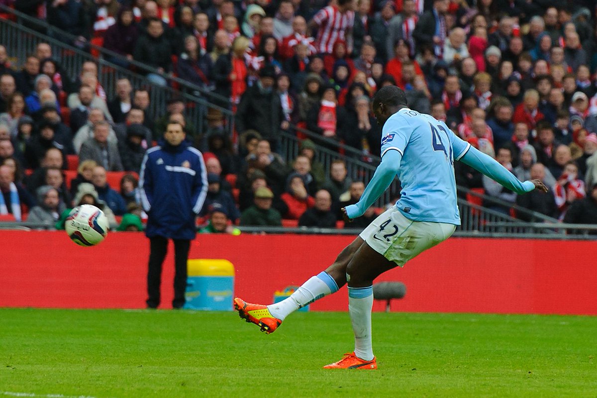 Here's a brutal one... It's been a DECADE since this Yaya Toure worldie in the EFL Cup final! TEN WHOLE YEARS 🤯🤯🤯 📹 EFL