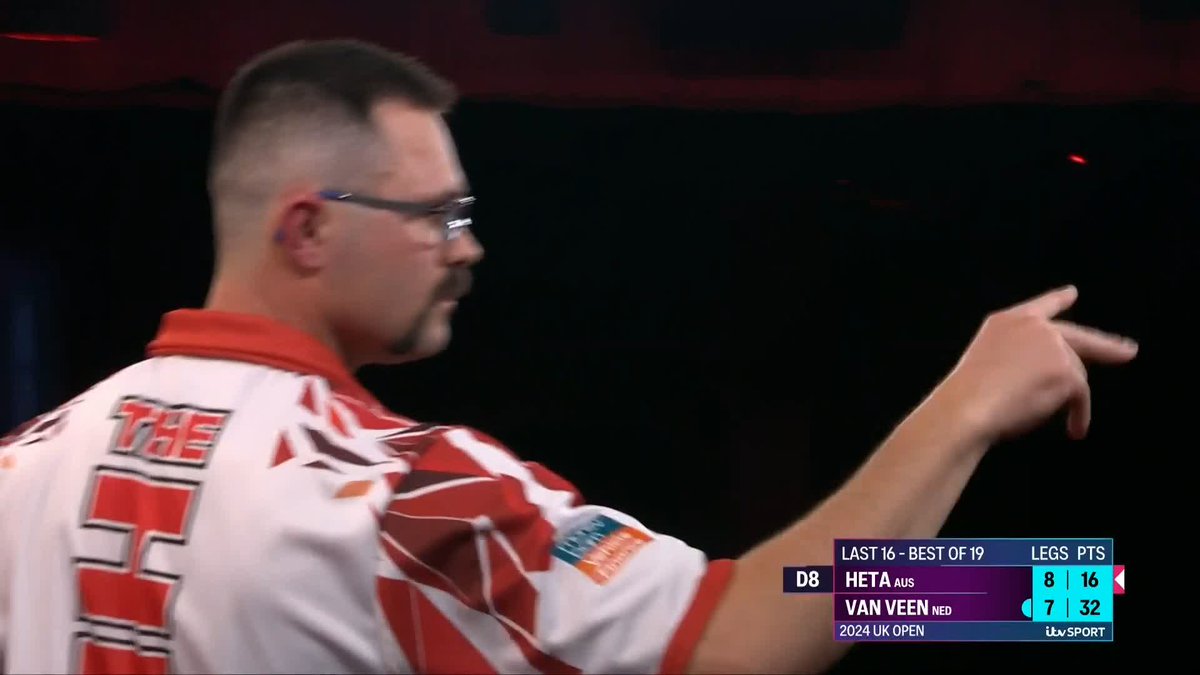 TEN-DARTER! SIX legs on the spin for Damon Heta! Gian van Veen cannot stop the rot via double 16, and Heta duly capitalises to move to the brink of a brilliant victory! 📺 #UKOpenDarts | R6