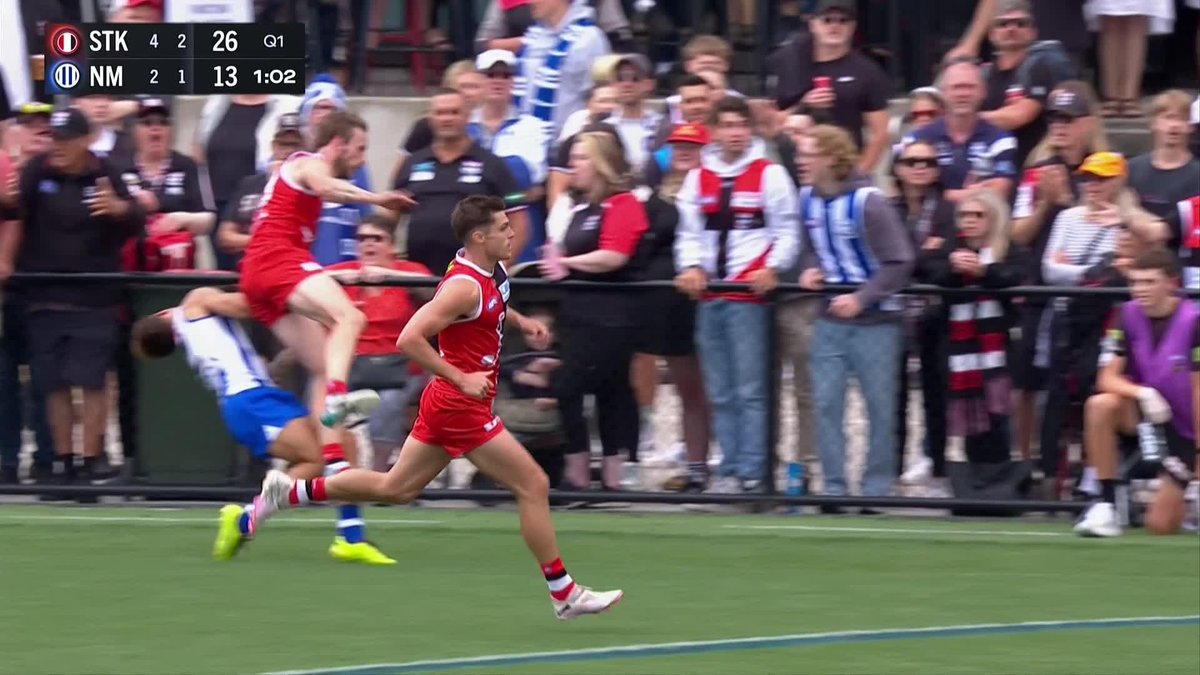 Jy Simpkin has left the field following this bump from Jimmy Webster. #AFLSaintsNorth