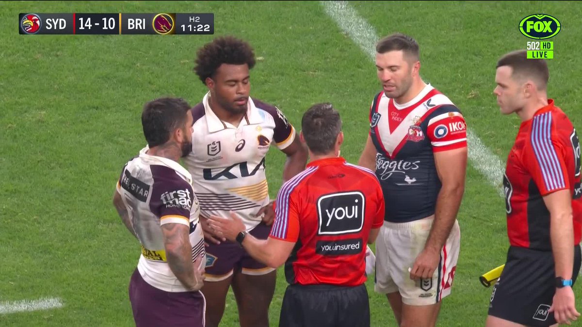 "Ezra's made a formal complaint that's racial in nature." Spencer Leniu was put on report. 📺 Watch #NRLVegas on ch.502 or stream on Kayo: ✍️ BLOG 🔢 MATCH CENTRE