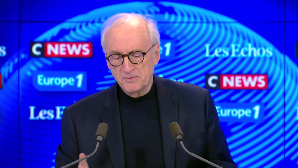 « Le comportement des plus fanatiques des colons israéliens est absolument monstrueux. En Cisjordanie, des colons qui arrachent des oliviers, qui empoisonnent les puits, qui flinguent les gamins », déclare Hubert Védrine #LeGrandRDV #Europe1