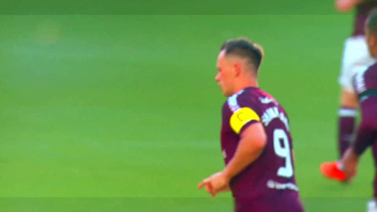 ❤️ "His finishing is unbelievable and for me he is the best in the league." Lawrence Shankland is the top scorer in the #cinchPrem. Will he add to his tally against Celtic today? Watch live on Sky Sports Football from 11am 📺
