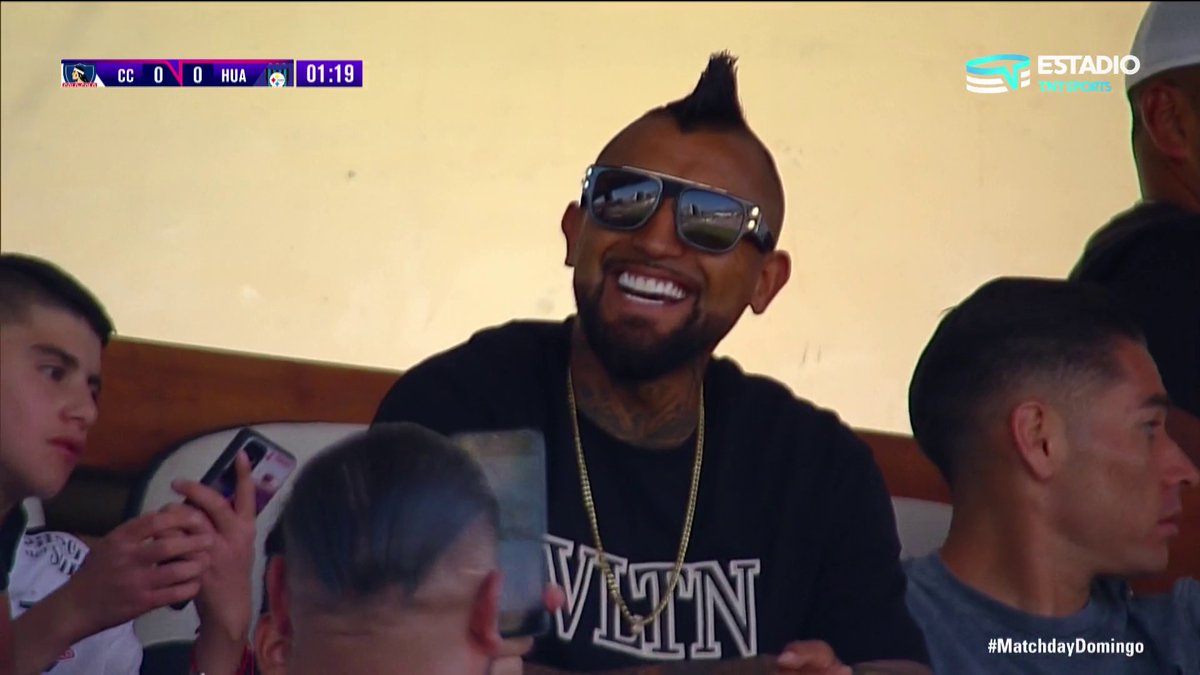 👀⚽🇨🇱 El Rey y el Tigre miran el Colo Colo vs. Huachipato Arturo Vidal y Ricardo Gareca dicen presente en el Estadio Monumental para el partidazo de este #MatchdaySábado. Disfruta de Estadio TNT Sports, estés donde estés 📲💻 📍