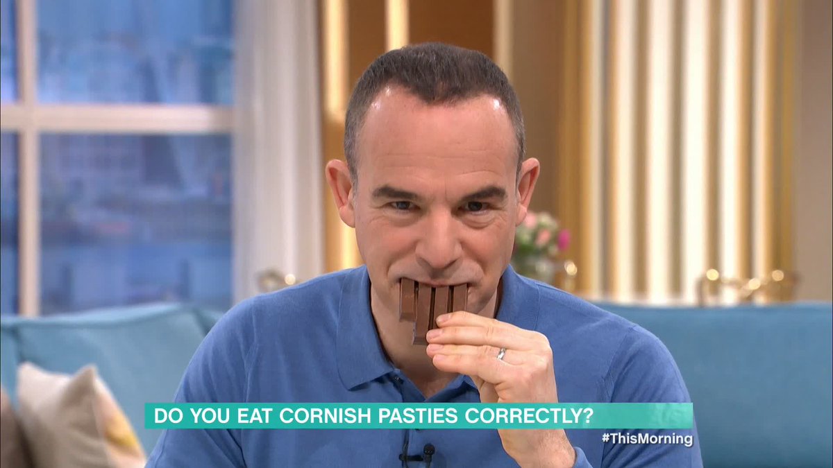 We're astonished at how Martin Lewis just ate this chocolate bar! How do you like to tuck into yours? 🍫