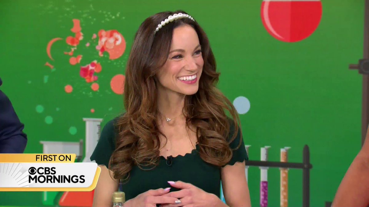 “I am trying to make sure that girls like me can see themselves in science”: Emily Calandrelli (Emily Calandrelli) says her new book, “Stay Curious and Keep Exploring,” lets kids take the lead — while encouraging them to learn about the world around them.