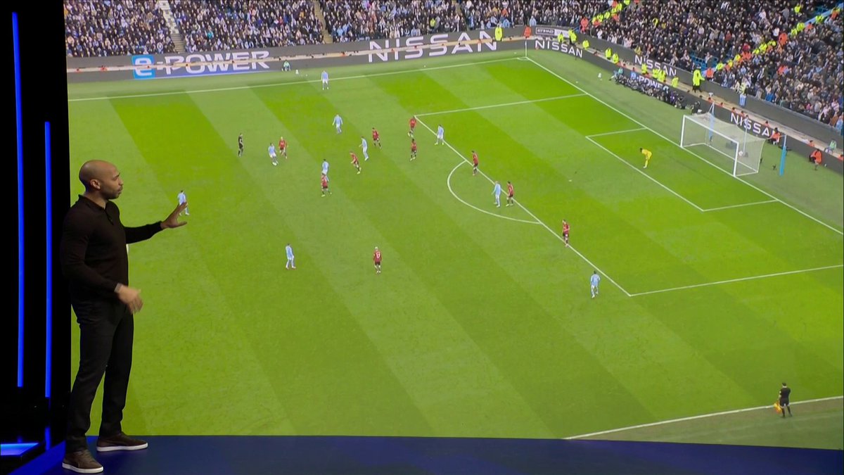 Thierry Henry and Jamie Carragher on Manchester City's on-field shape against Manchester United 🔁