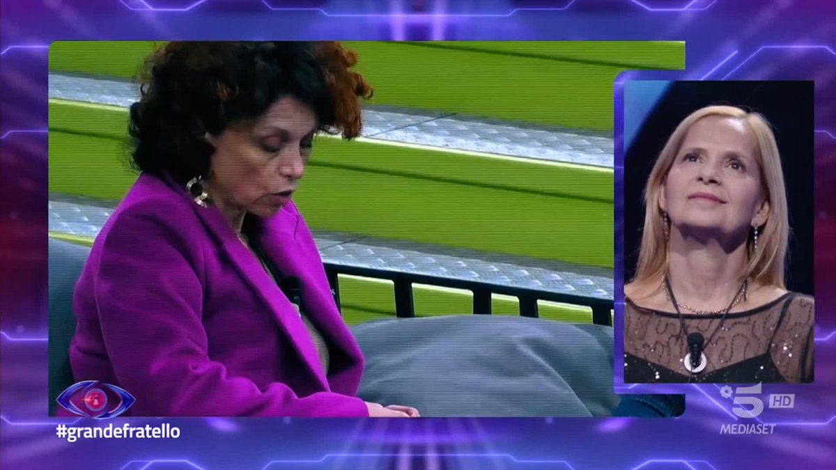 Per tanto tempo amiche... ora acerrime nemiche. Col passare del tempo qualcosa è cambiato tra Beatrice e Grecia... e a quanto pare le cose non miglioreranno col passare dei giorni. #GrandeFratello