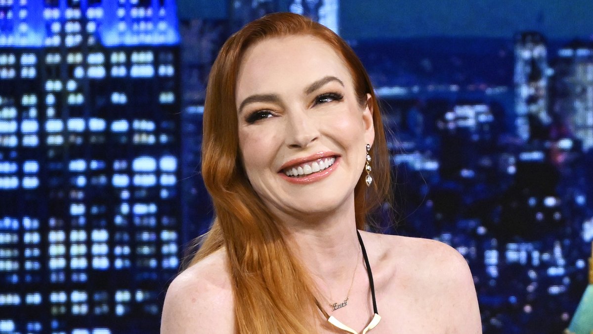 Freaky Friday costars Lindsay Lohan &amp; @jamieleecurtis still keep in touch! #FallonTonight