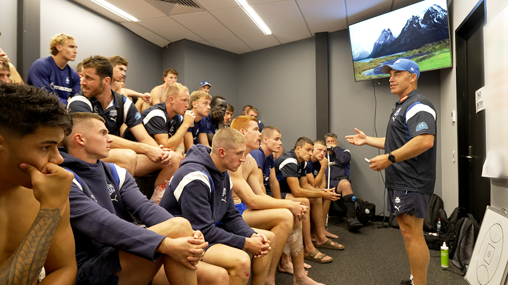 "Let's put that in the bank ... we don't divert from the way that we want to play, (and) the belief we've got in one another's roles." 🛣 Clarko speaks with the players post-match. #Kangas