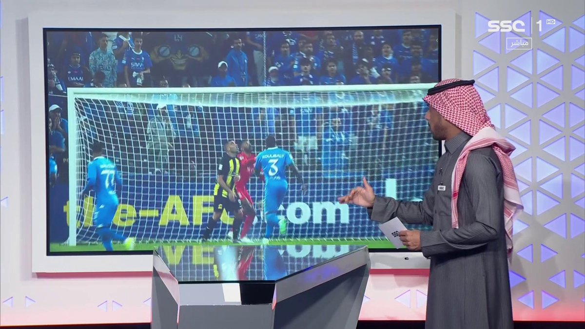 الخبير التحكيمي فهد المرداسي: د'37 | ركلة جزاء غير صحيحة للهلال بسبب التماسك المتبادل بين اللاعبين . د'63 | قرار سليم في طرد لاعب الاتحاد كانتي . #الهلال_الاتحاد #دوري_آبطال_آسيا | #SSC