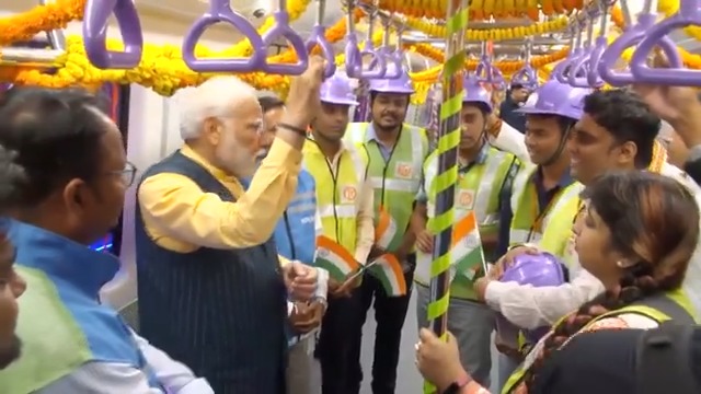 A boost for Kolkata’s infrastructure! Here are highlights from the interaction earlier today during the metro journey.