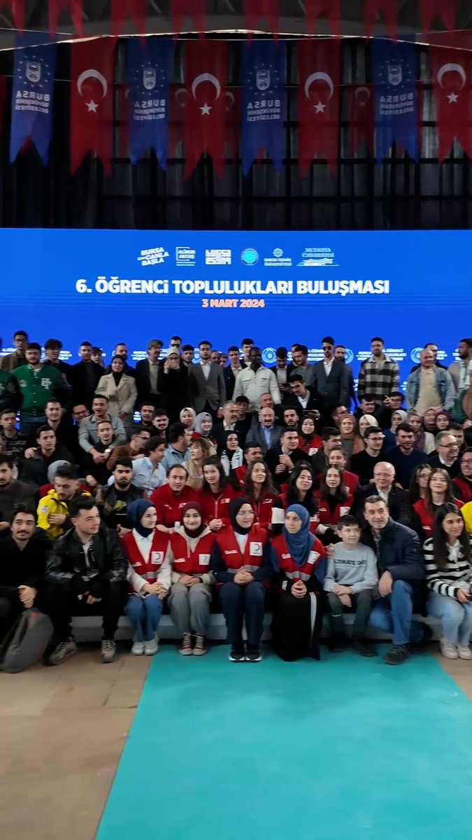 Gençler için canla başla çalışmak istiyorsanız Alinur AKTAŞ başkan gibi dert sahibi olmanız lazım. 🎙️ 6. Öğrenci Toplulukları Buluşması