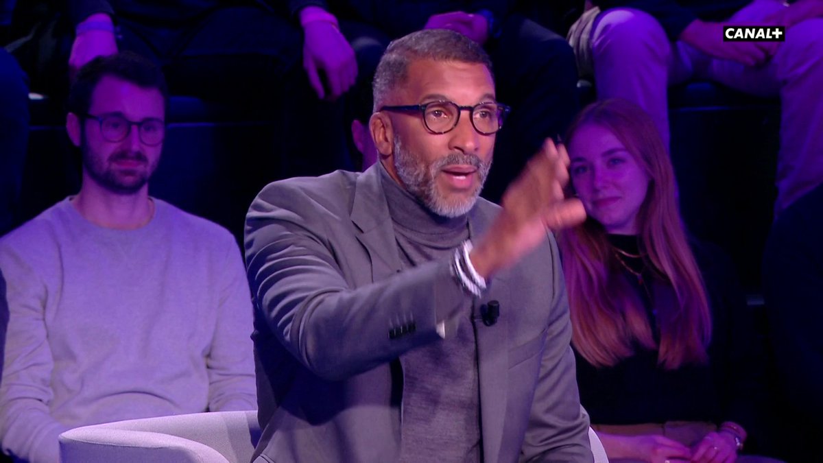 "Les arguments de Luis Enrique ne sont, pour moi, pas entendables sur une logique de l'année prochaine : tu as une Ligue des Champions à gagner" 🗣 Habib Beye s'exprime sur la gestion de Kylian Mbappé par son entraîneur au PSG 🔵🔴 #RMARBL | #UCL