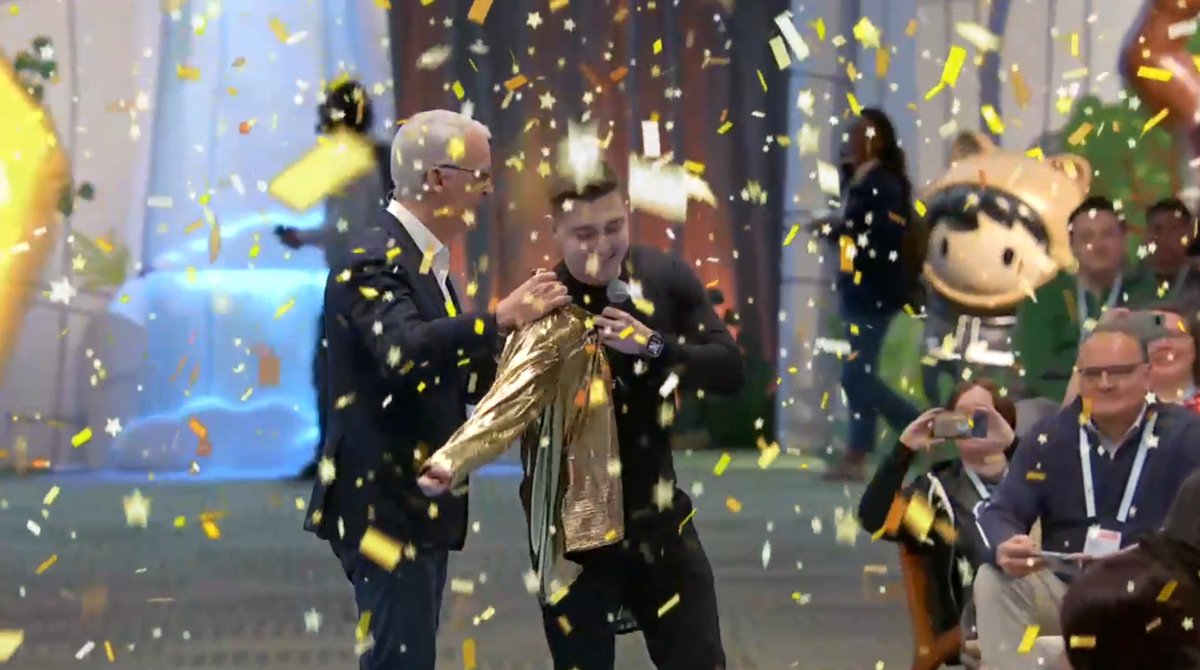 🏅 11x Certified 💪 Salesforce MVP 🦸🏻♂️ Architect Group Leader 🏆 The #TDX24 Golden Hoodie Recipient Trailblazers, let's welcome Oleh Mykytyn to #LifeWithGoldie! Catch his winning moment on Salesforce+: