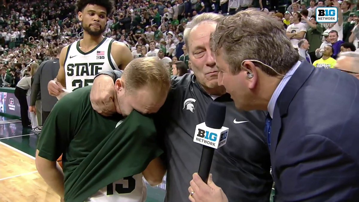 “It’s been the greatest decision I’ve ever made” ❤️ Tom and Steven Izzo were emotional after Senior Night 🥺 (via FOX College Hoops)