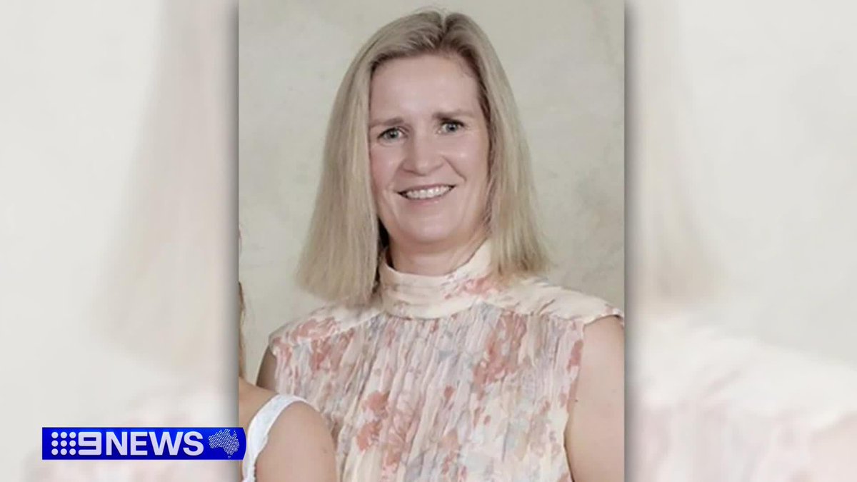A 22-year-old man, the son of a former AFL player has been charged with the murder of Samantha Murphy. #9News DETAILS: Gillian Lantouris Mimi Becker Tom Steinfort Alicia Loxley