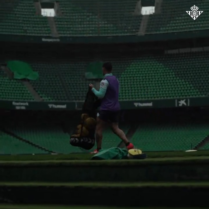 Este chico es muy 'apañao' 😅🌧️ Ezequiel Chimy Ávila