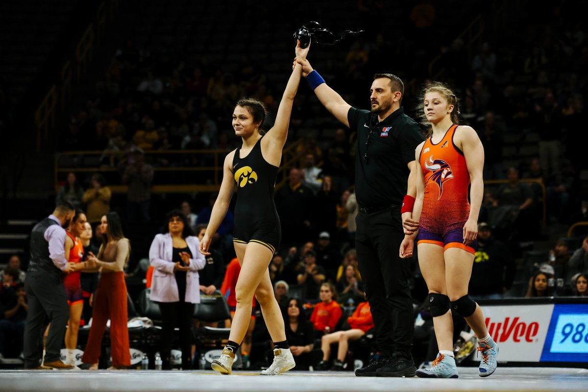 𝙁𝙊𝙍𝘸𝘢𝘳𝘥 𝘵𝘰𝘨𝘦𝘵𝙃𝙀𝙍 #Hawkeyes
