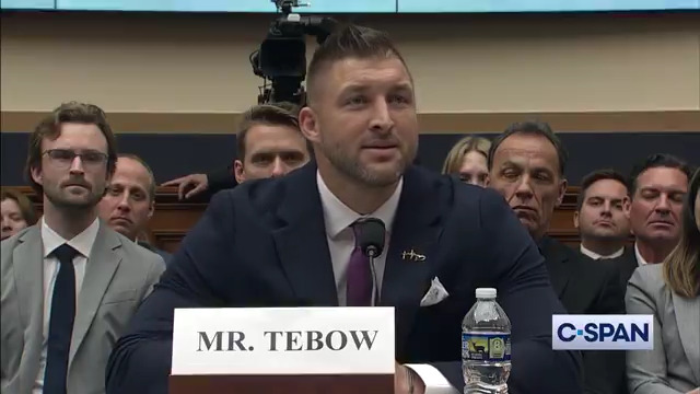 🔥Legendary Christian NFL player goes ON-RECORD on Capitol Hill, DEMANDS FBI institute “Rescue Team” to save exploited children as the FBI instead targets Catholics and parents at school boards