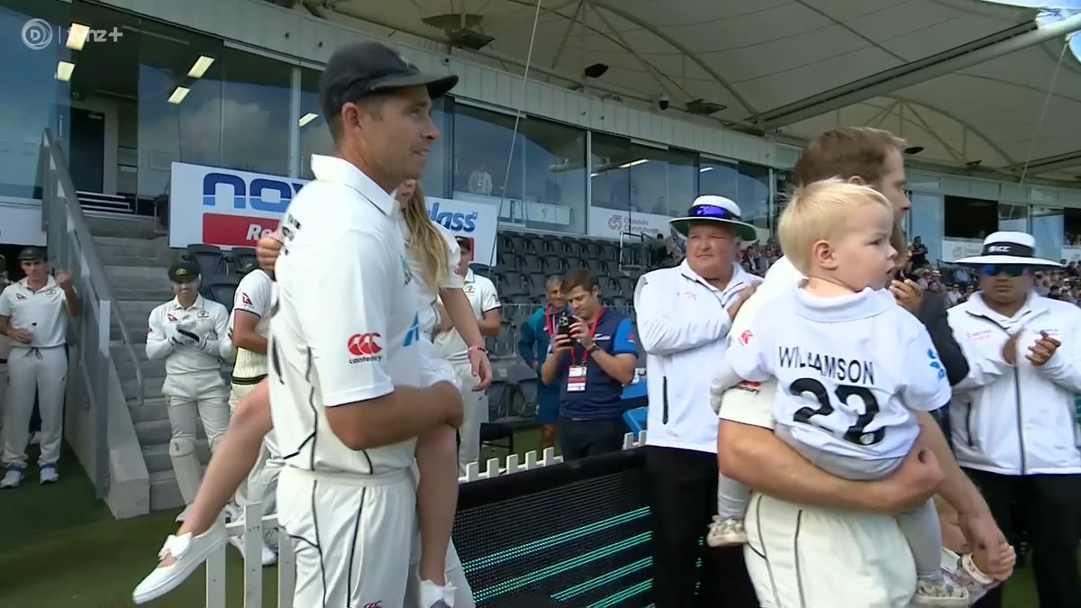 A standing ovation for Kane Williamson &amp; Tim Southee ahead of their 100th Test. - A lovely video. ⭐