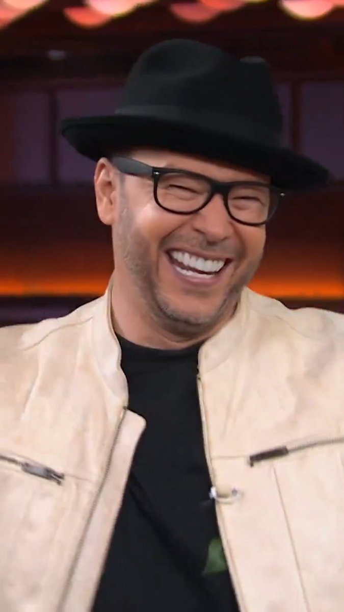 .@nkotb are taking over! 🎉 Tune in today for the DEBUT performance of KIDS and fun surprises for the #Blockheads! Post a pic watching from home 🤳📺 with #KellyRetroShow for your chance to be featured on social!