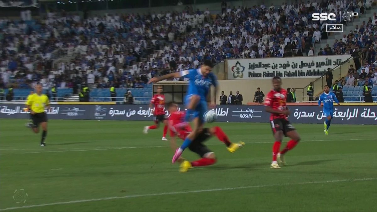 أنت #الحكم.. ركلة الجزاء المحتسبة #لميتروفيتش، هل هي صحيحة أم لا؟ #الرياض_الهلال #دوري_روشن_السعودي