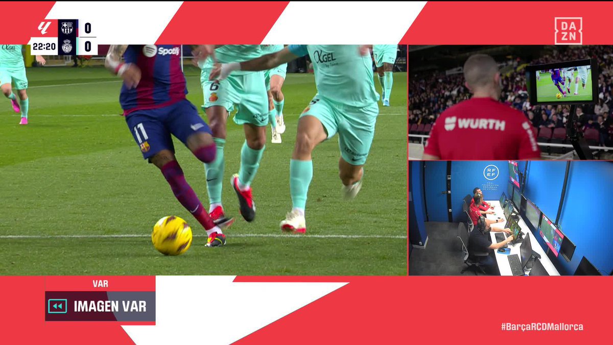 El penalti que, con ayuda del VAR, señalaron a favor del Barça 📺 Así fue la acción entre Copete y Raphinha #LALIGAenDAZN ⚽