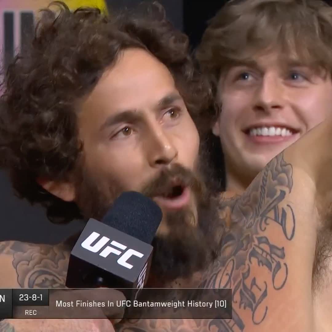#Ecuador vamos a ser campeones! grita C H🖕🏽T O🇪🇨V E R A #UFC299