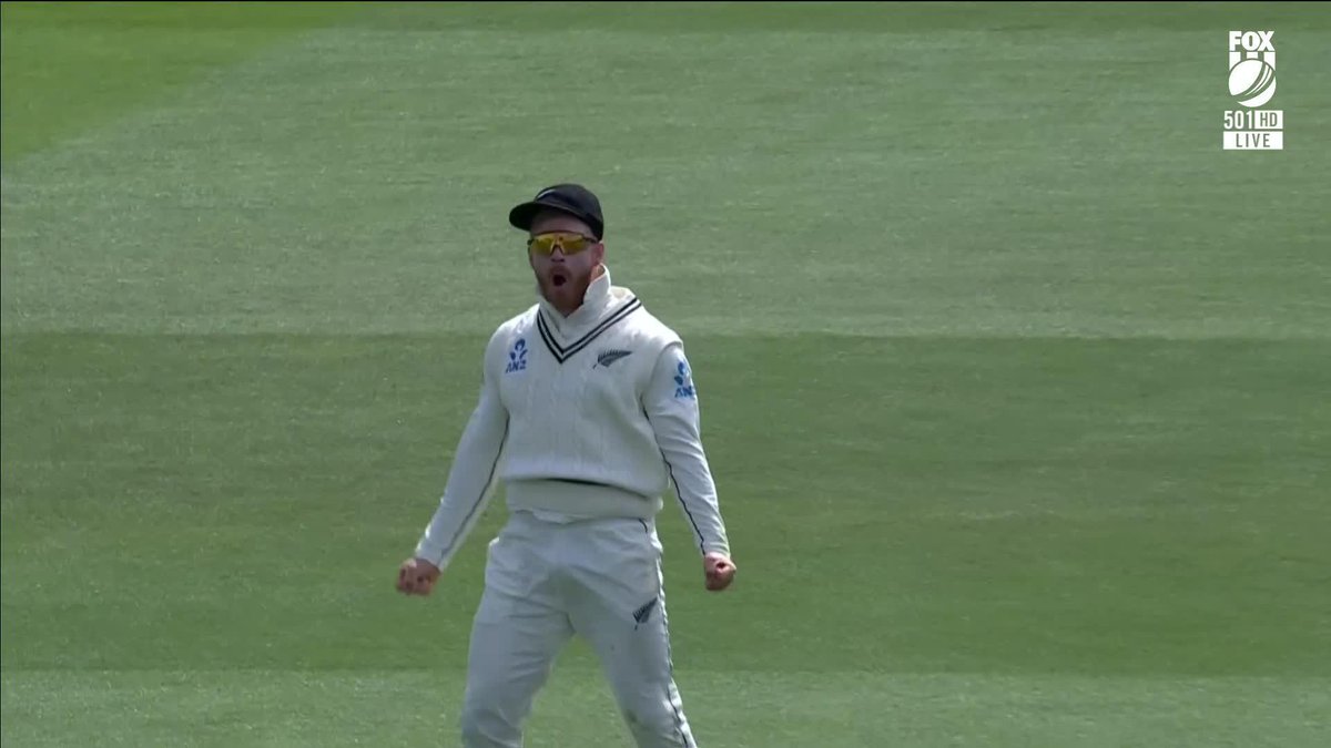 WHAT. A. CATCH. 🤯 Glenn Phillips, stop it! 👏 📺 Watch #NZvAUS on Ch. 501 or stream via@kayosports ✍️ BLOG 🔢 MATCH CENTRE