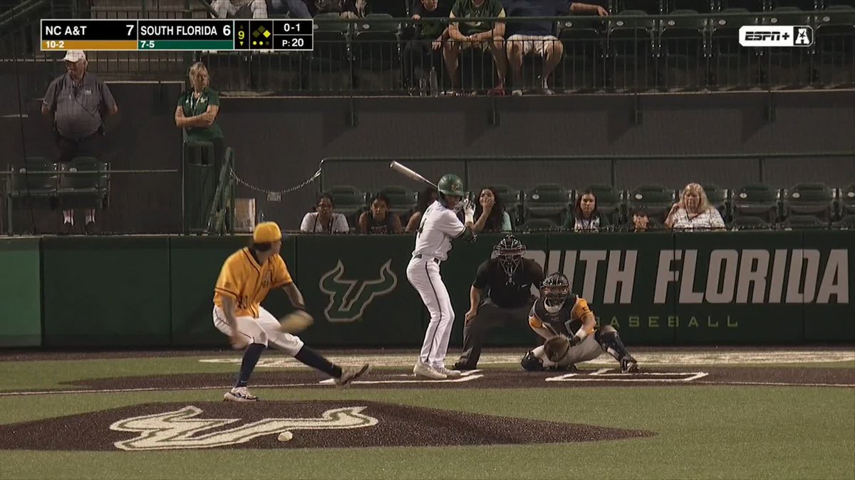 WALK-OFF MAYO CONTENT!!! Jackson Mayo #HornsUp 🤘 #CarryTheBoat