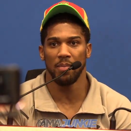 "Don’t let success get to your head, and you should never let failures get to your heart." Anthony Joshua sends a classy post-KO message to Francis Ngannou and hopes to "link up with him and see if we can do some good work for the African community." 👏