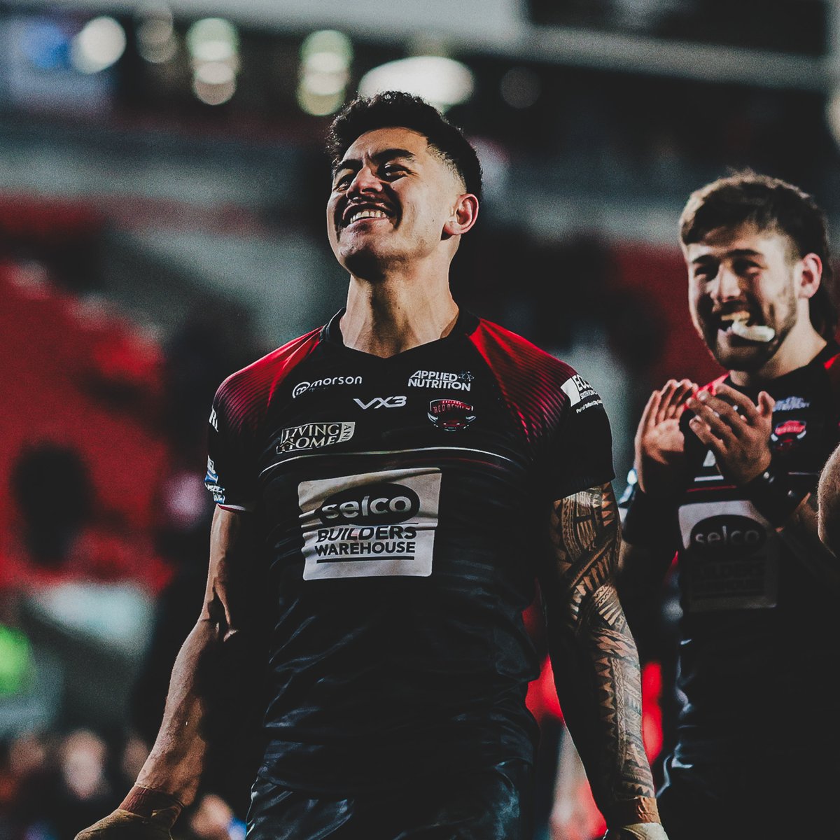 Still thinkin' about that Tim Lafai pass 🤯 Exquisite play to setup Salford Red Devils 👹' winning try 🔥 #SuperLeague