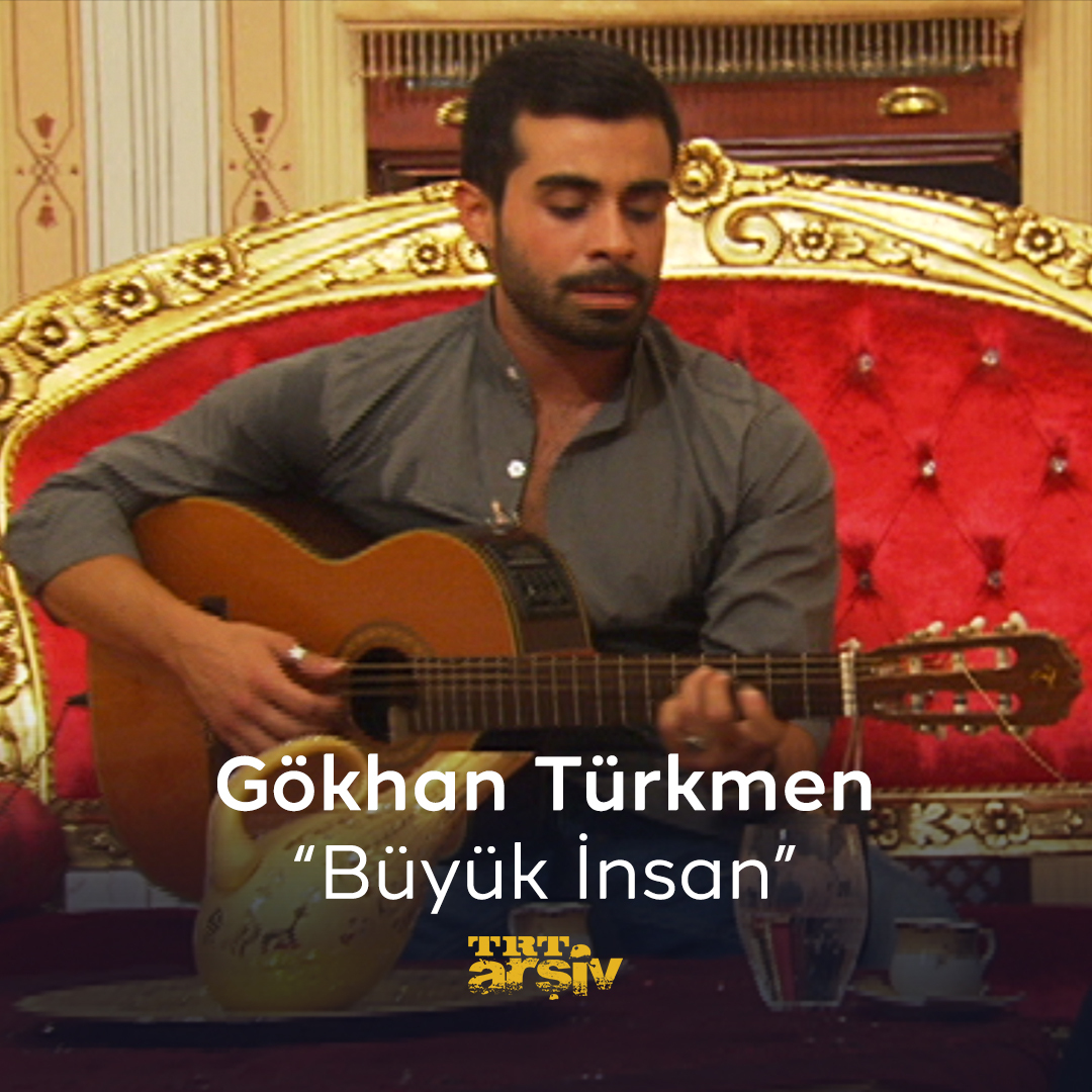 Gökhan Türkmen söylüyor: “Susma, söyle nasıl yaşar böyle insan Susma, konuş hadi anlat büyük insan” 🎶
