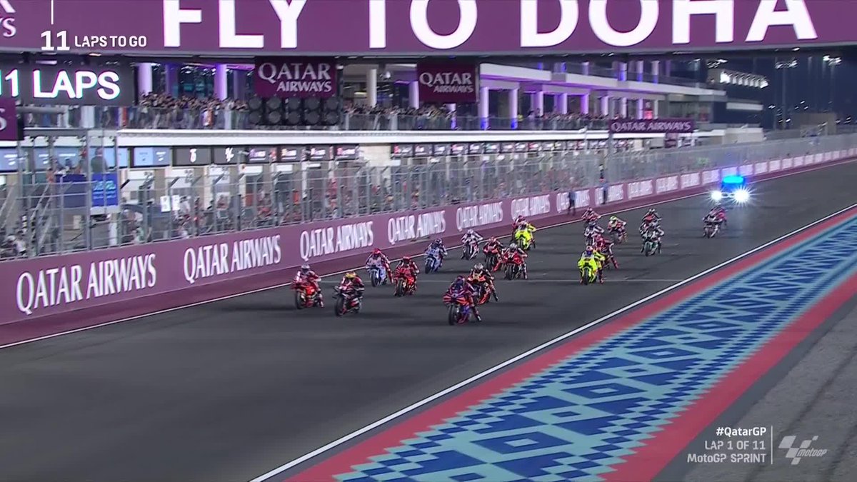 🚦 2024 IS GOOOOOO 🚦 Jorge Martín Almoguera leads them to T1! Brad Binder storms through to 2nd! 💨 #QatarGP 🇶🇦 | #TissotSprint