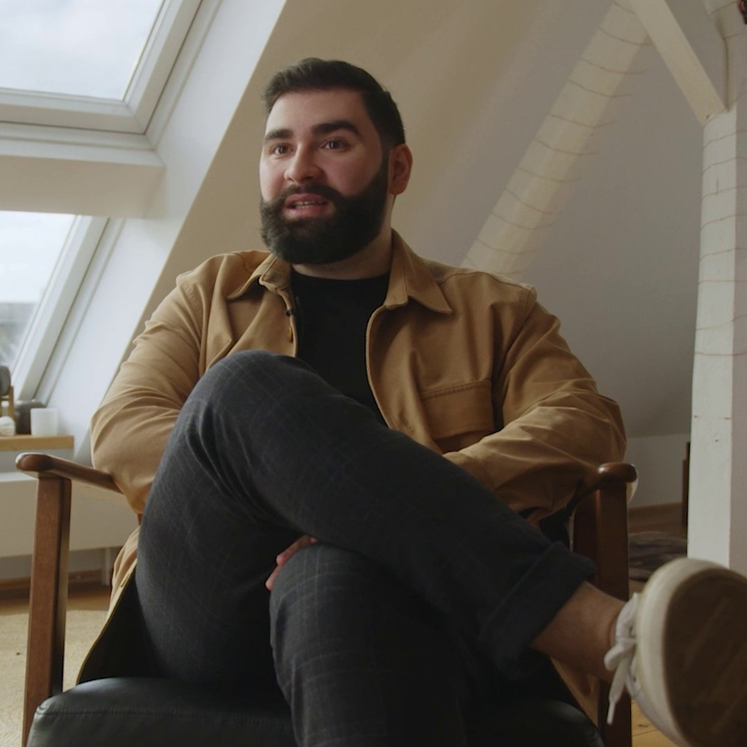 From gamer to caster to SI 2024 Community MVP, see how Rainbow Six Esports host and all-around all-star Ghassan Finge 🇱🇧✌️ got his start. ⭐ Watch all our SI 2024 community commendations below.