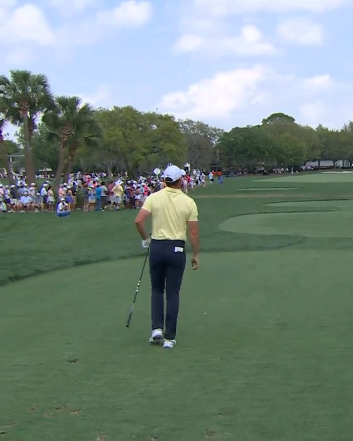 Rory just drove the 401 yard Par 4 10th hole at Bay Hill…first player to ever pull this off 👏