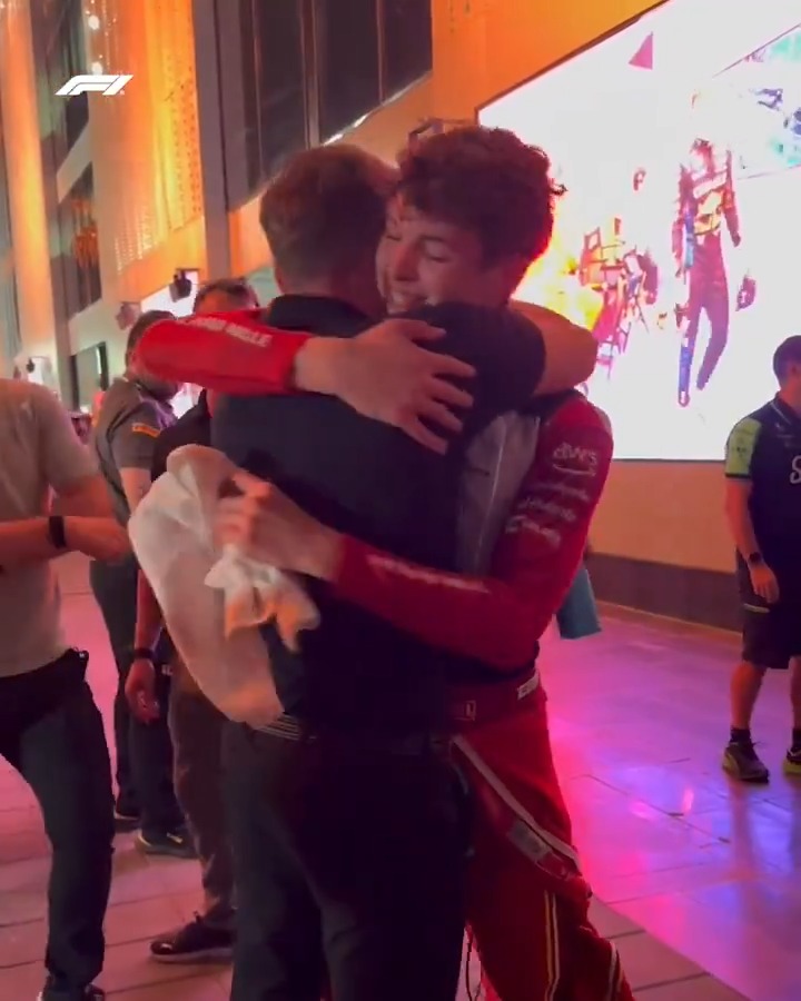 Bear-hug 😍 #F1 #SaudiArabianGP Ollie Bearman