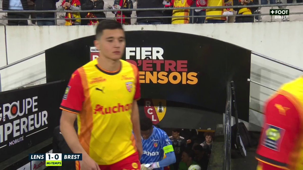 Quand "Les Corons" retentissent à Bollaert, c'est toujours les mêmes frissons 🤩 #RCLSB29