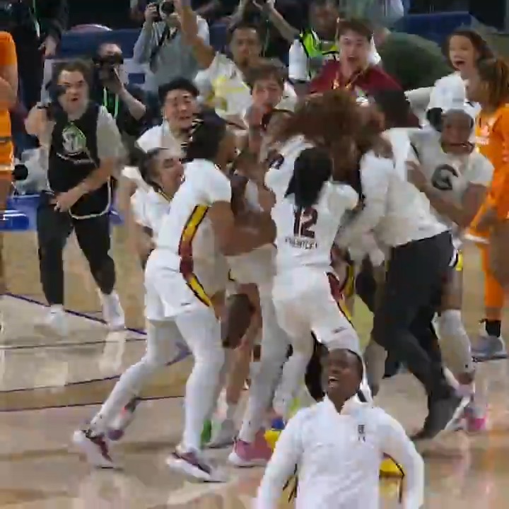 THE BANK IS OPEN. 🚨🤯 A MIRACLE SHOT FOR South Carolina Women's Basketball ‼️ #SECTourney x SEC Network