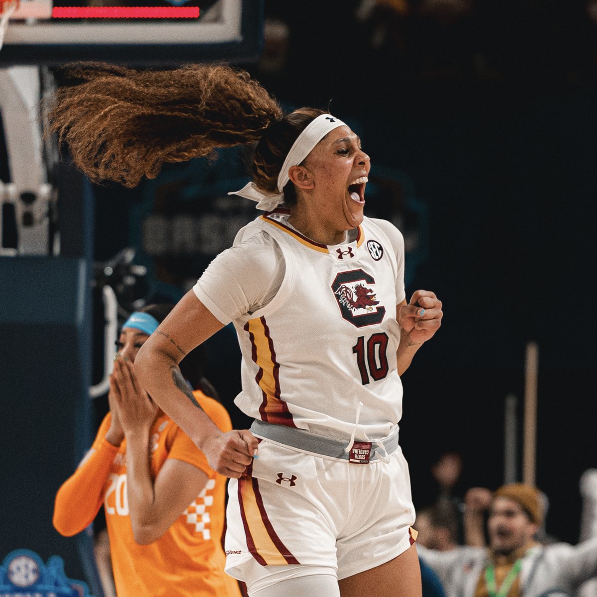sent this place into an absolute FRENZY 🫨 South Carolina Women's Basketball x NCAA March Madness