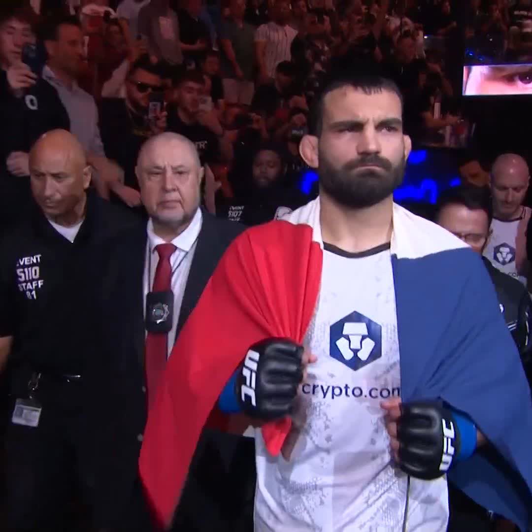 L’ENTRÉE DE BENOIT SAINT DENIS : LES FRISSONS 🇫🇷⚜️ #UFC299