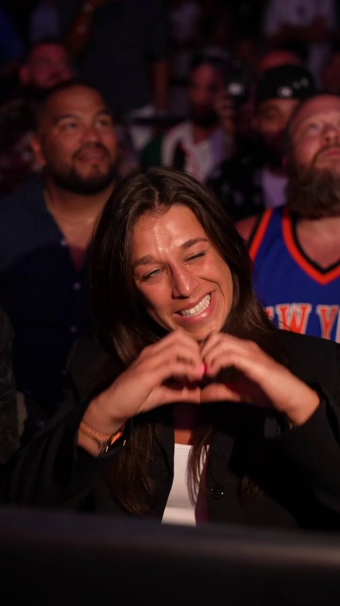 All the emotions for Joanna Jędrzejczyk as she is inducted into the UFC Hall of Fame 👏 #UFC299