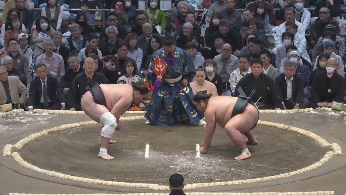 【結びの一番 力相撲の結末は・・・】 #照ノ富士 - #錦木 大相撲春場所 初日 十両・幕内の全取組 結果と動画はこちら👇 #sumo