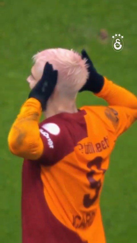 Gecenin finalini yaptı, RAMS Park'ta bir kez daha Aşkın Olayım'ı çaldırdı! 😍 ⚽️ Mauro Icardi