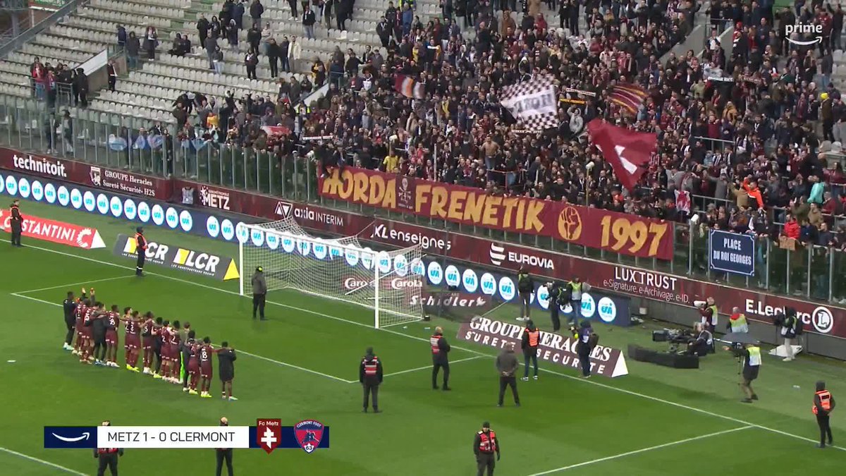 😍 La communion des supporters du FC Metz ☨ avec leurs joueurs ! #FCMCF63
