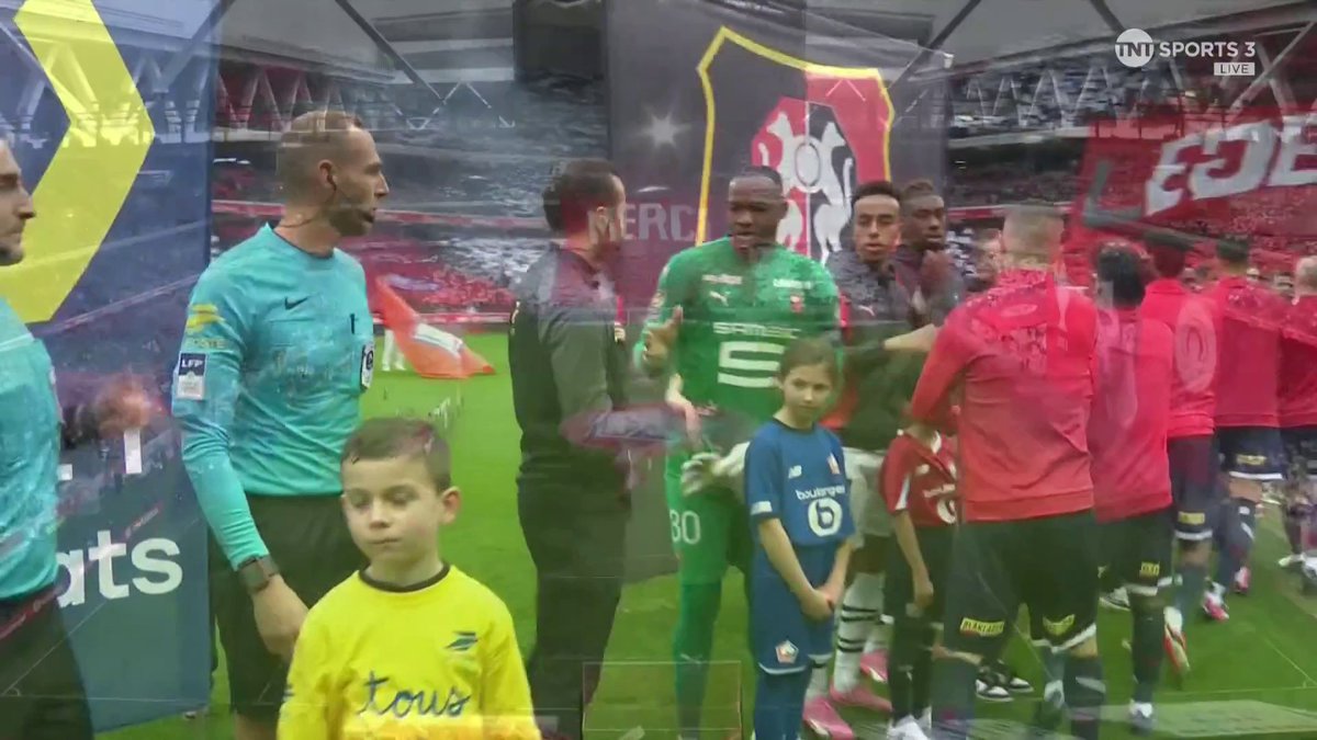 Lille pay tribute to Eden Hazard's time at the club with incredible tifo 👏🔥
